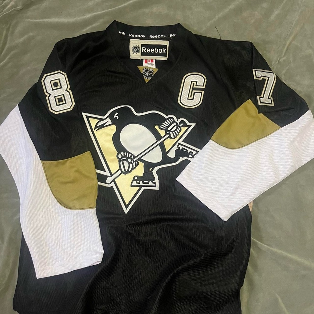 Pittsburgh Penguins Jersey